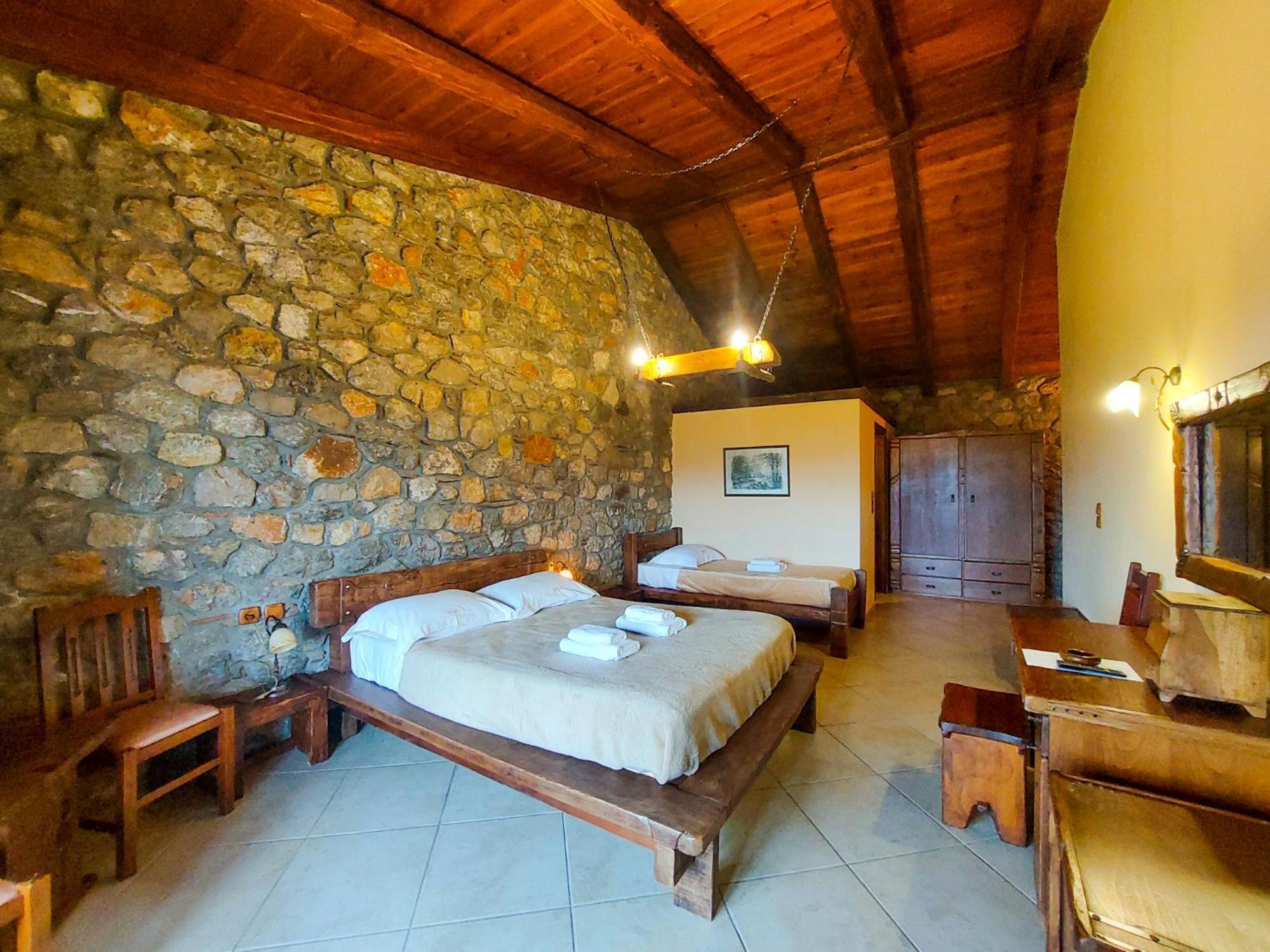 Metohi Hotel Mariolata Exterior photo
