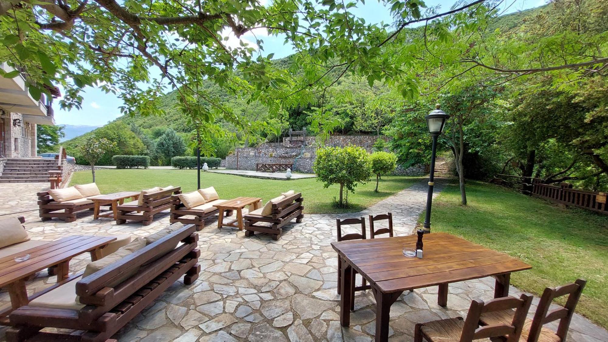 Metohi Hotel Mariolata Exterior photo